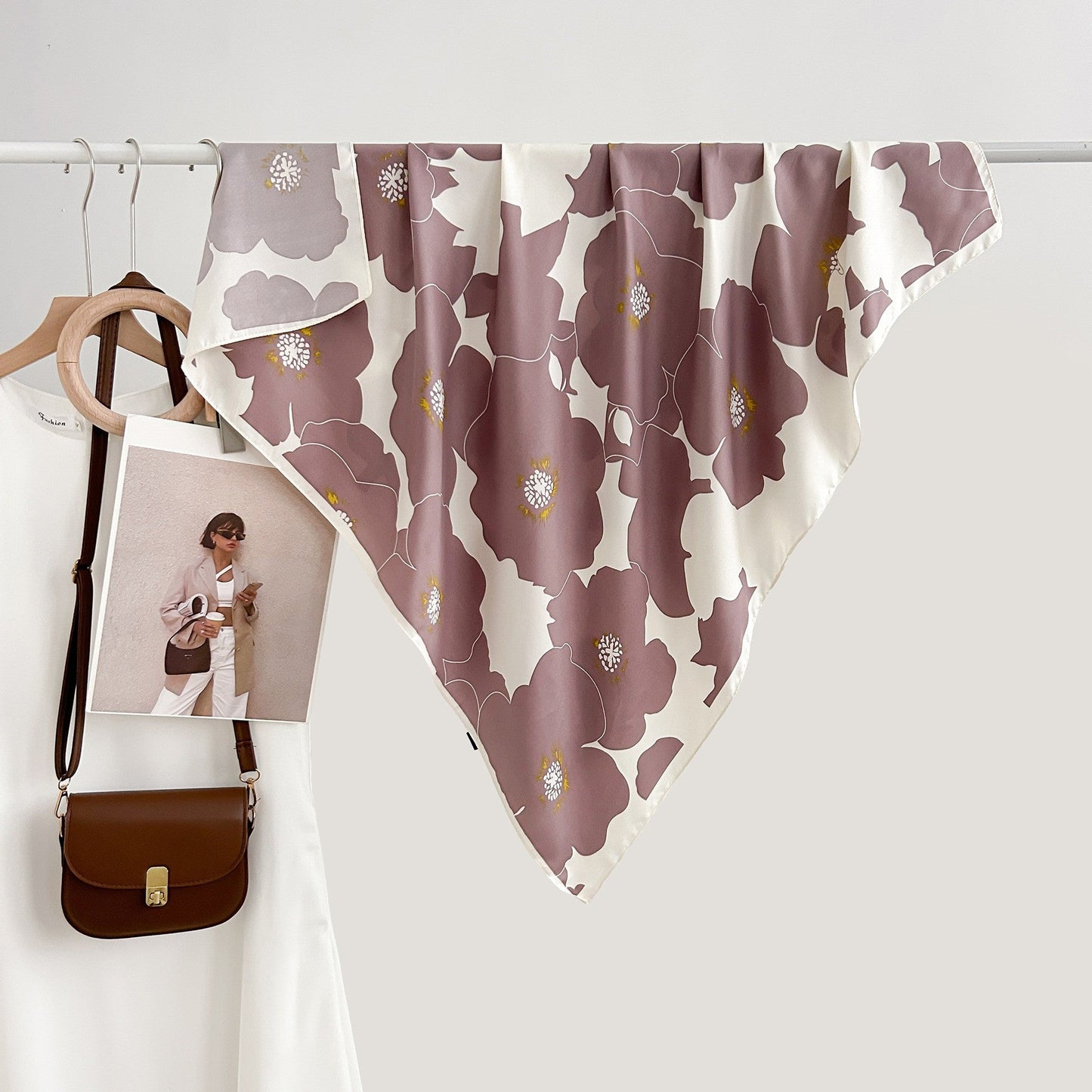 Floralis Retro Square Scarf